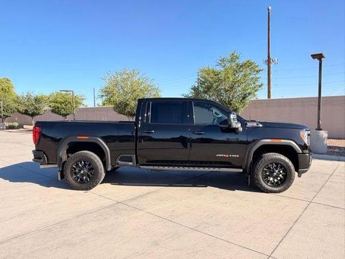 Ebony Twilight Metallic 2022 GMC Sierra 2500 AT4