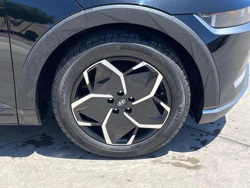 Abyss Black 2024 Hyundai IONIQ 5 SEL