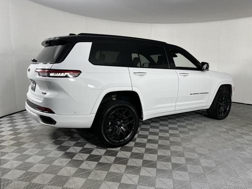 2024 Jeep Grand Cherokee L Summit