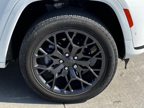 2024 Jeep Grand Cherokee L Summit