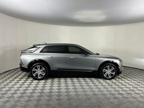 2024 Cadillac LYRIQ Tech