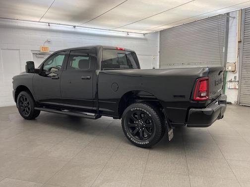 2026 RAM 2500 Black Express Crew Cab 4x2 6'4' Box