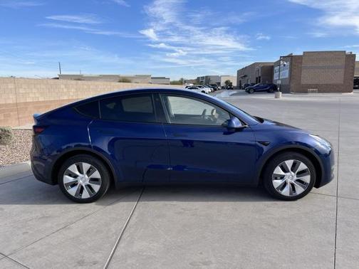 2023 Tesla Model Y Long Range Dual Motor All-Wheel Drive