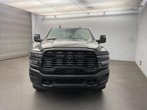 2025 RAM 2500 Tradesman Crew Cab 4x4 6'4' Box