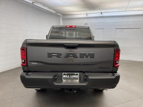 2025 RAM 2500 Tradesman Crew Cab 4x4 6'4' Box
