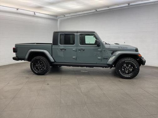 2025 Jeep Gladiator Willys