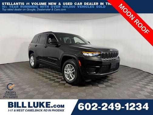 Diamond Black Crystal Pearlcoat 2025 Jeep Grand Cherokee Laredo