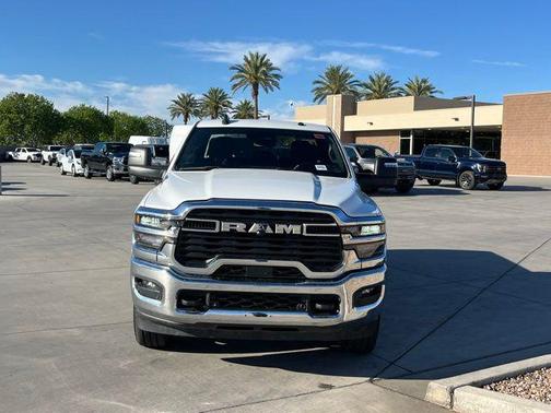 Bright White Clearcoat 2025 RAM 2500 Big Horn Crew Cab 4x4 6'4' Box