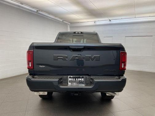2026 RAM 2500 Big Horn Crew Cab 4x4 6'4' Box