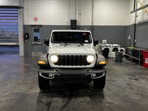 2025 Jeep Gladiator Sport S