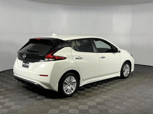 2024 Nissan Leaf S