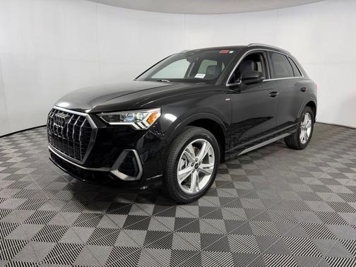 2023 Audi Q3 Premium 45 TFSI S line quattro Tiptronic