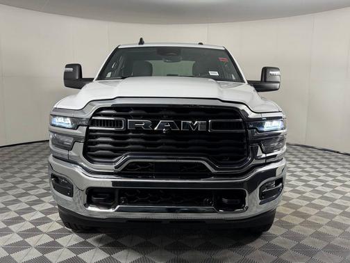 2025 RAM 2500 Lone Star Crew Cab 4x4 6'4' Box