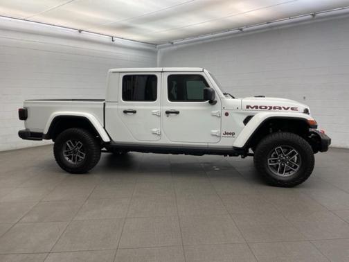 2025 Jeep Gladiator Mojave X