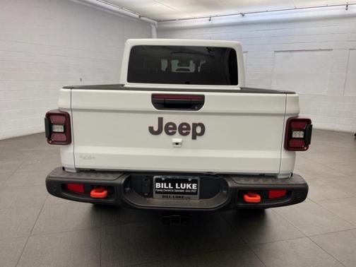 2025 Jeep Gladiator Mojave X