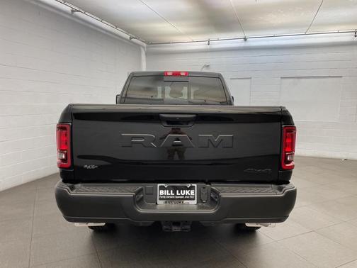 2025 RAM 2500 Tradesman Crew Cab 4x4 6'4' Box