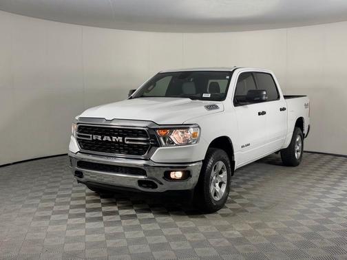 Bright White Clearcoat 2023 RAM 1500 Big Horn/Lone Star