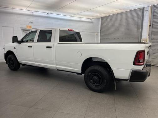 2025 RAM 2500 Tradesman Crew Cab 4x2 8' Box