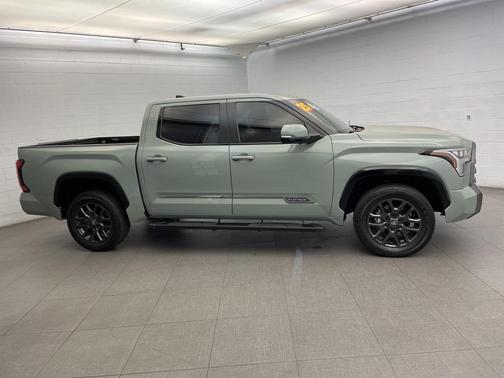 2025 Toyota Tundra Platinum