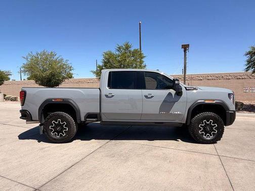 Thunderstorm Gray 2024 GMC Sierra 2500 AT4X