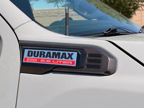 Thunderstorm Gray 2024 GMC Sierra 2500 AT4X