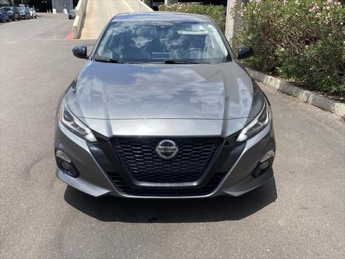 2022 Nissan Altima SR FWD