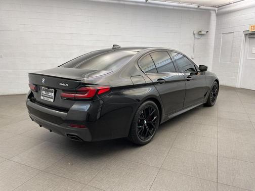 2022 BMW 540 i