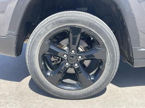 2022 Jeep Grand Cherokee Altitude