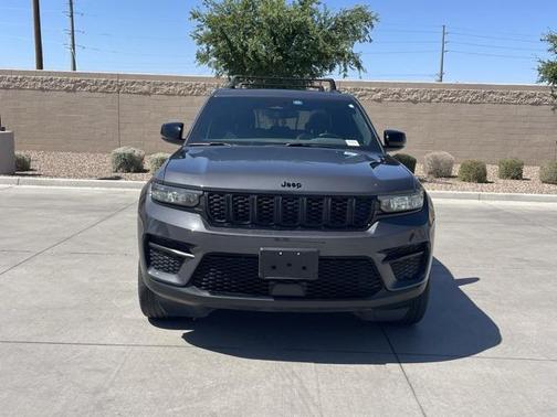 2022 Jeep Grand Cherokee Altitude