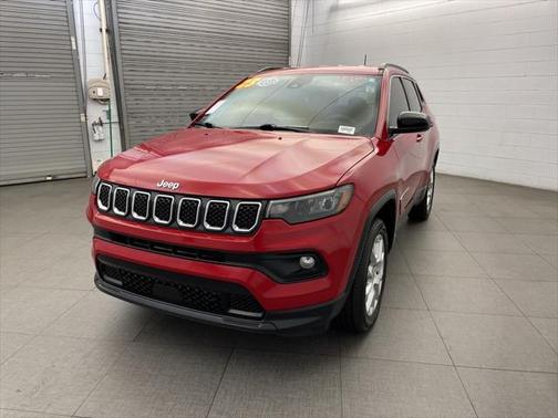 2023 Jeep Compass Latitude Lux