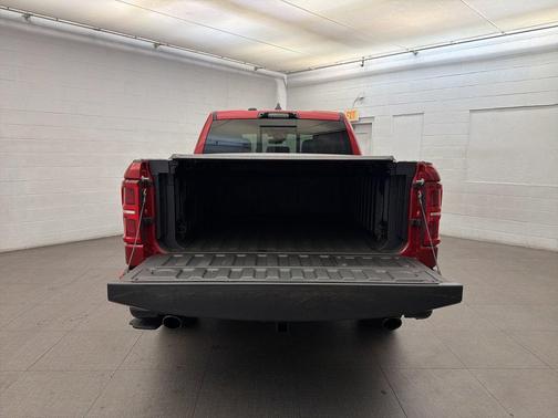 Molten Red Pearlcoat 2026 RAM 1500 Limited