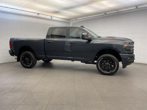 2026 RAM 2500 Laramie Crew Cab 4x4 6'4' Box