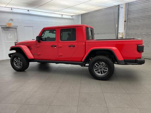 2025 Jeep Gladiator Mojave