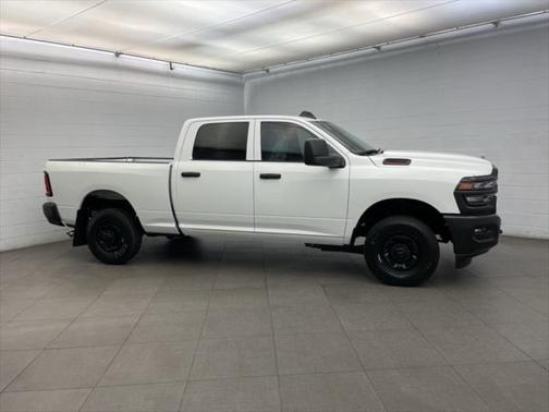 2025 RAM 2500 Tradesman Crew Cab 4x4 8' Box