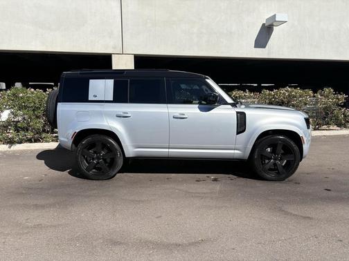 2022 Land Rover Defender 110 XS Edition