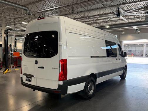2024 Mercedes-Benz Sprinter 2500 Crew 170 WB