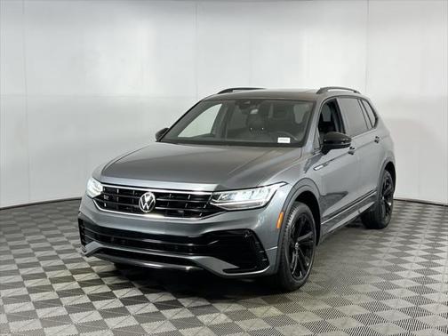 2023 Volkswagen Tiguan 2.0T SE R-Line Black 4MOTION