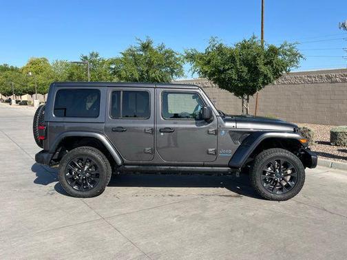 Granite Crystal Metallic Clearcoat 2025 Jeep Wrangler 4xe Sahara