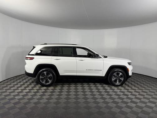 2022 Jeep Grand Cherokee 4xe Base