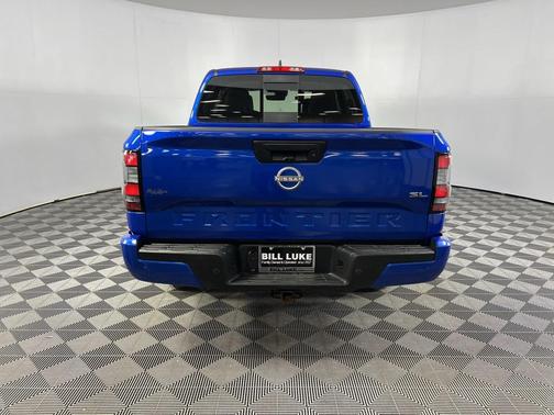 2024 Nissan Frontier SL