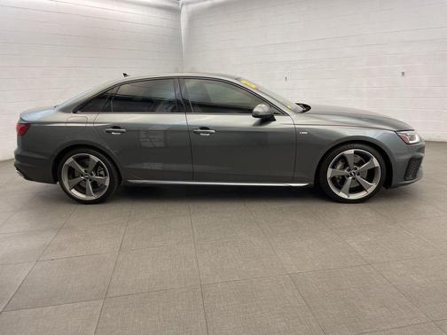 Daytona Gray Pearl Effect 2021 Audi A4 45 S line Premium Plus