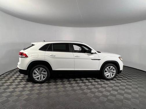 2022 Volkswagen Atlas Cross Sport 2.0T SE w/Technology