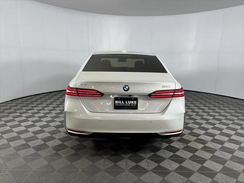 2024 BMW 530 i