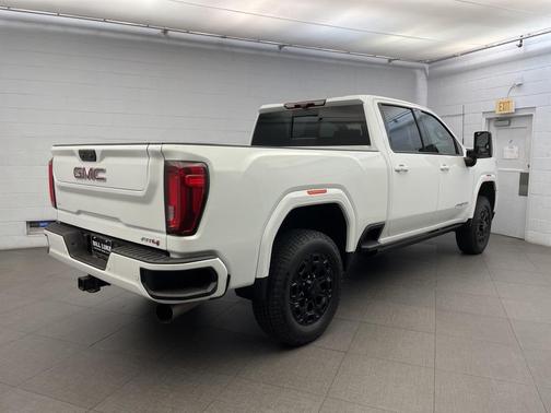 2023 GMC Sierra 2500 AT4