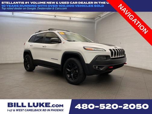 Bright White Clearcoat 2018 Jeep Cherokee Trailhawk