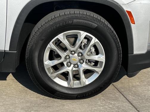 2022 Chevrolet Traverse LS