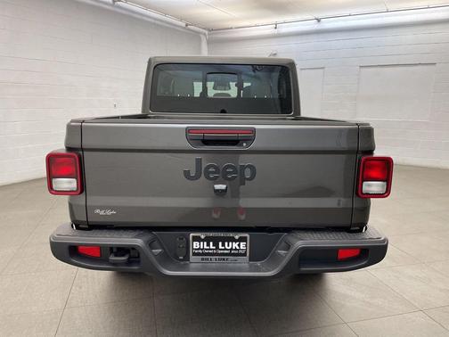 2026 Jeep Gladiator Sport S