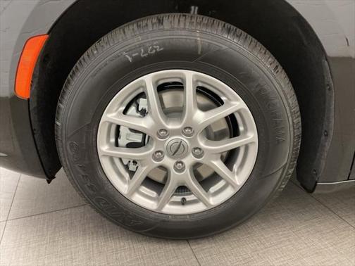 2025 Chrysler Pacifica L