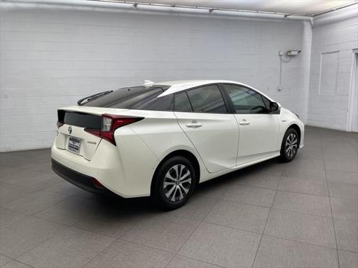 2019 Toyota Prius LE