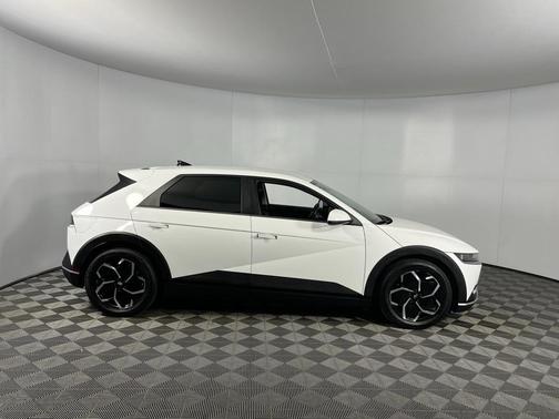 2022 Hyundai IONIQ 5 SE